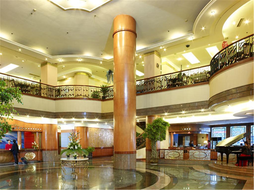 Gloria Plaza Shenyang Hotel Buitenkant foto